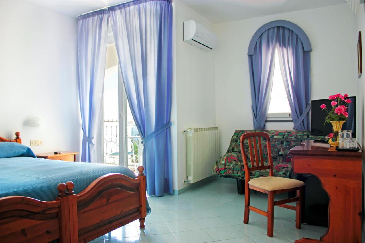 Bed and Breakfast La Pergola Del Torchio Искья Экстерьер фото