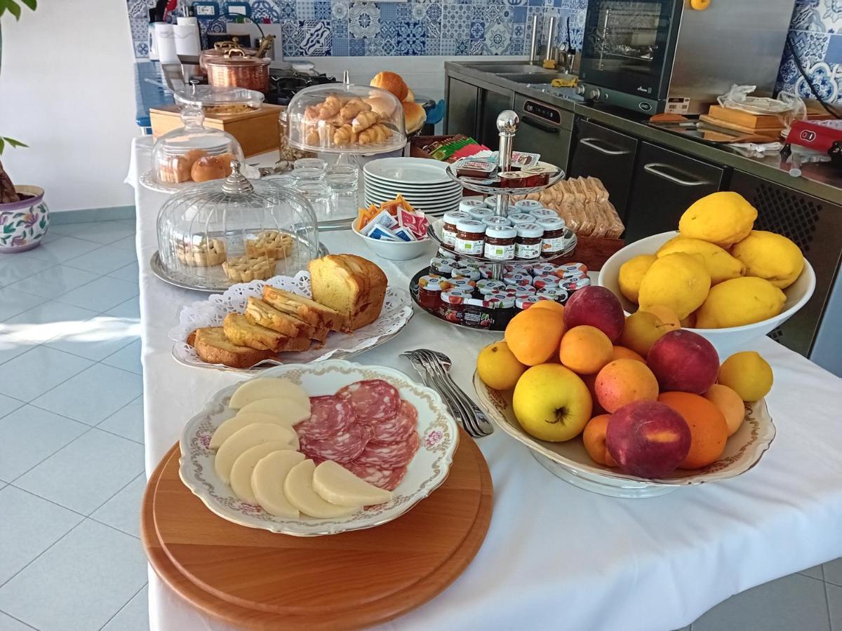 Bed and Breakfast La Pergola Del Torchio Искья Экстерьер фото